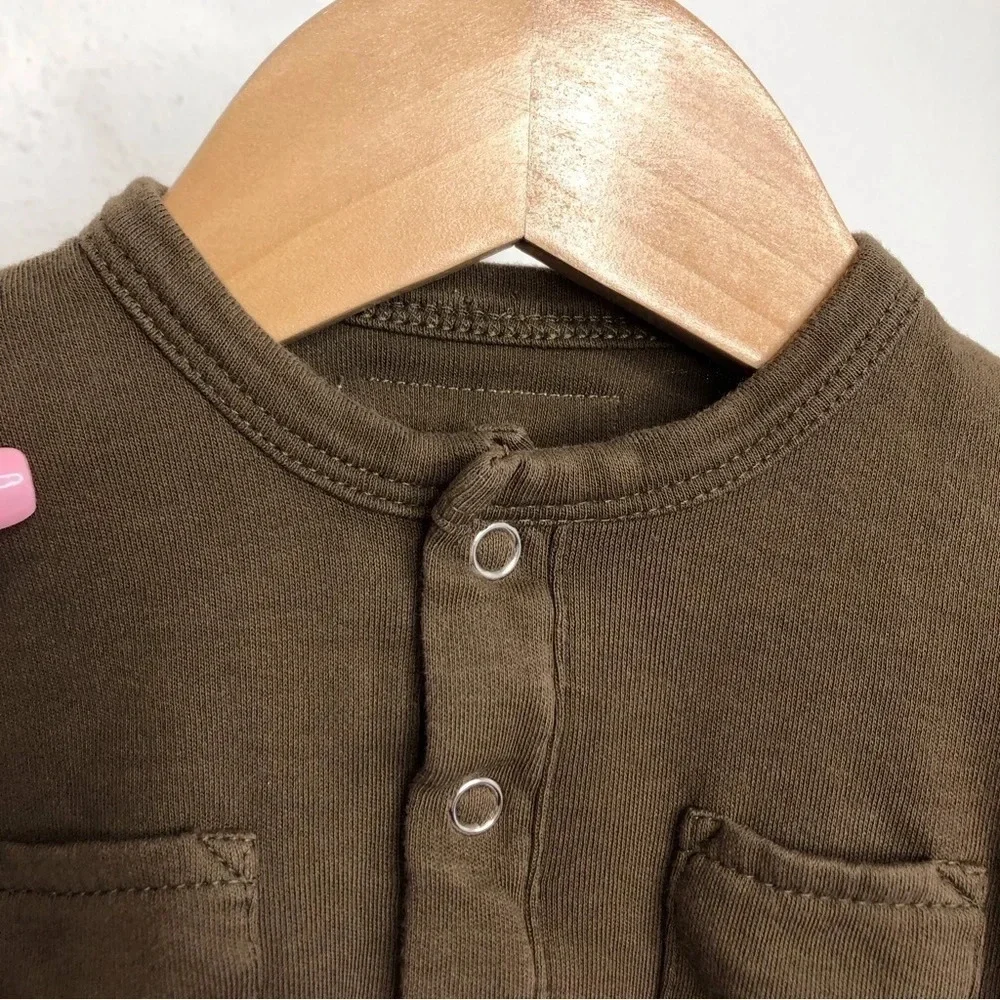 L'ovedBaby sleeping‎ gown brown snap front gender neutral size 0-3 months